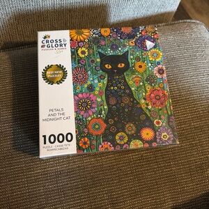 Cross And Glory 1000 Piece Midnight Cat Puzzle